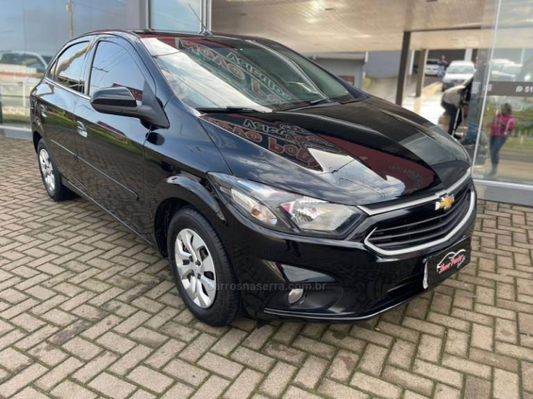 CHEVROLET - ONIX - 2017/2018 - Preta - Sob Consulta